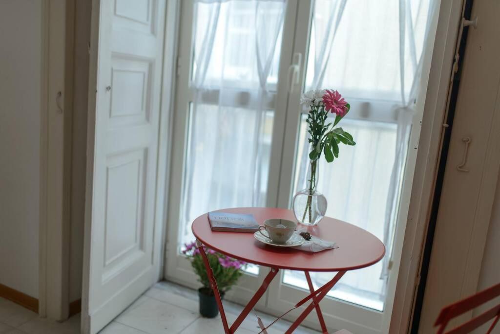 In The Heart Of Napoli Apartment Luaran gambar
